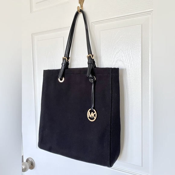 Large black tote | Michael Kors - Picture 1 of 6